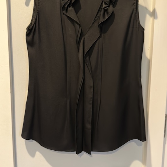 Elie Tahari black silk ruffled neck sleeveless blouse - XS - Picture 3 of 6